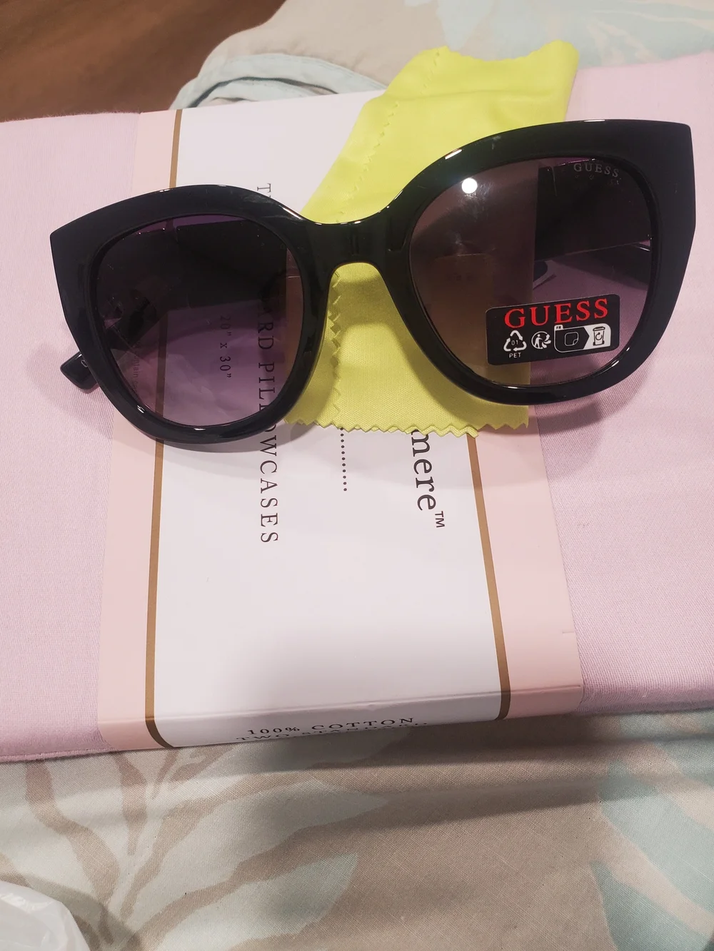Guess Black Cat-Eye Sunglasses with Purple Gradient Lenses